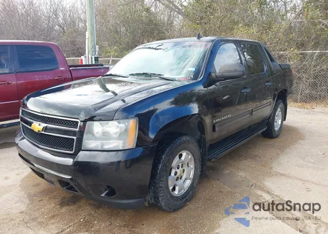 2010 Chevrolet Avalanche 1500 Ls from USA, damaged, VIN 3GNVKEE02AG233355